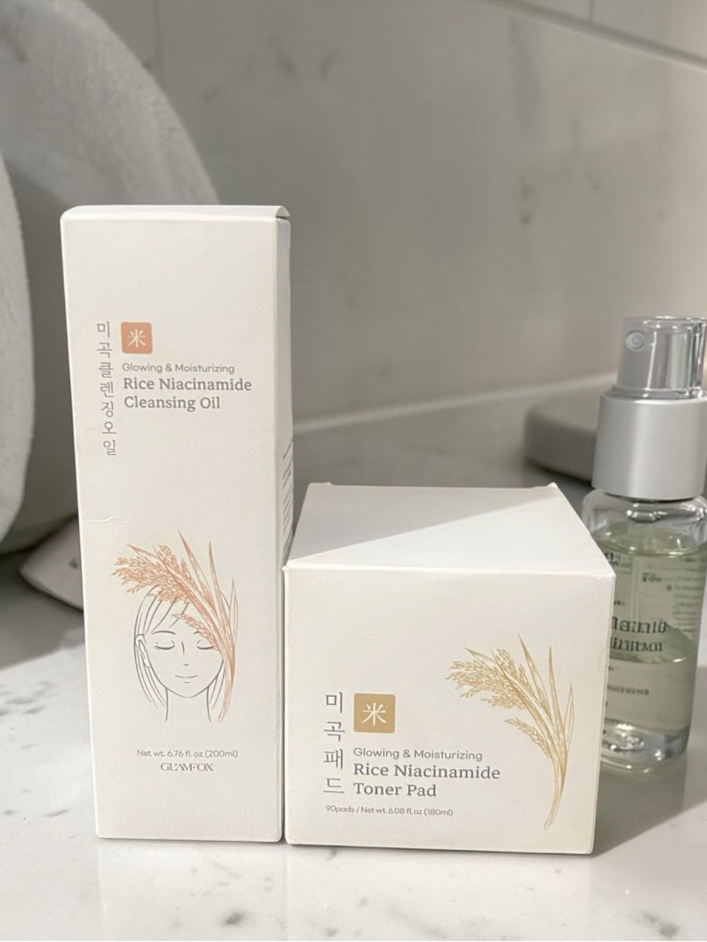 glamfoxx White & Cream Rice Niacinamide Cleansing Oil & Toner Pad Set